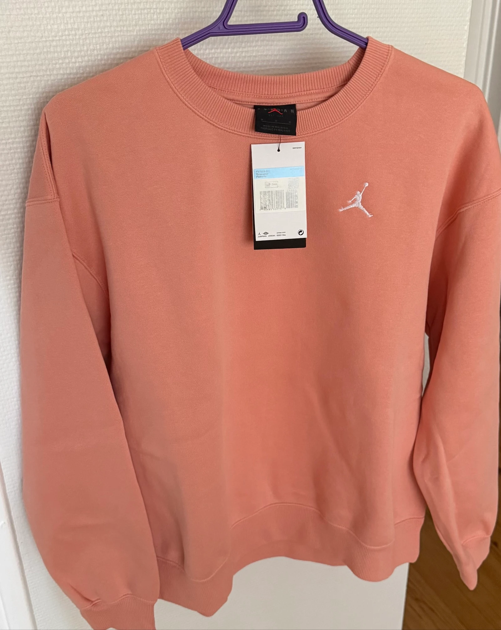 Nike X Jordan Women's Sweatshirt Never Worn – photo 2